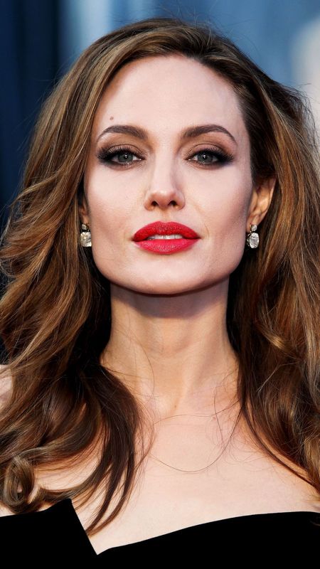 Angelina Jolie | Hollywood Actress Wallpaper