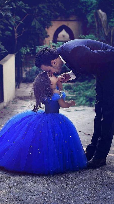 Father Daughter Love Wallpaper