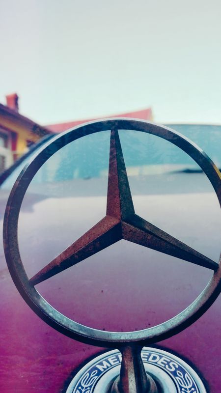 Mercedes Benz Logo Wallpapers Download Mobcup