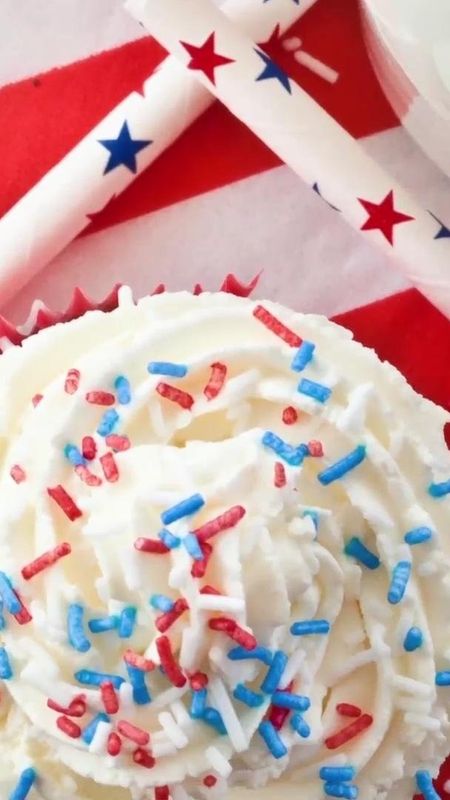 Memorial Day 2022 - Patriotic Party Wallpaper