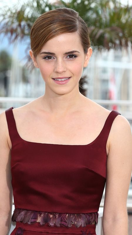 Emma Watson | Hollywood Actress Wallpaper