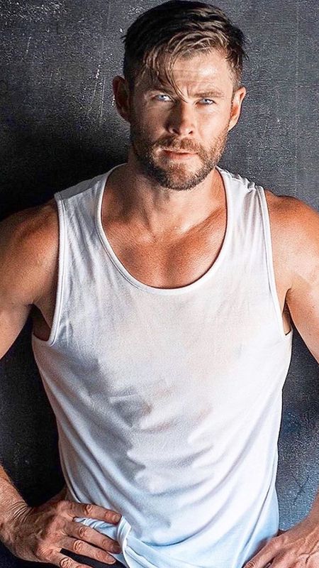 Chris Hemsworth | Hollywood | Chris Hemsworth Hollywood Wallpaper