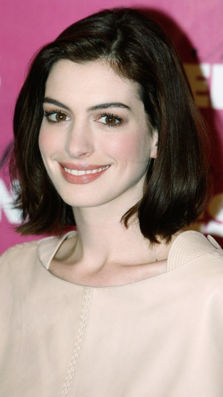 Anne Hathaway | Hollywood | Actress Wallpaper