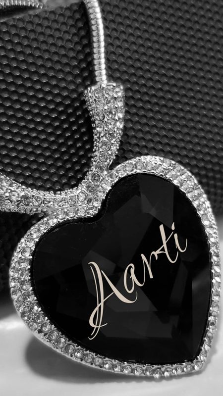 A Name - Aarti - Black Heart Wallpaper