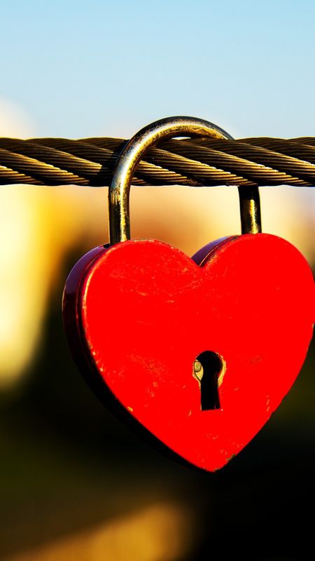 Love | Heart Lock Wallpaper