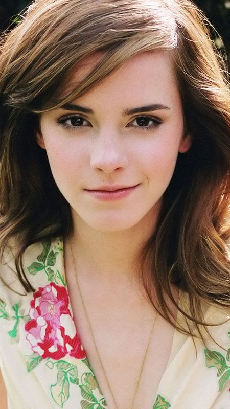 Emma Watson beautiful Wallpaper