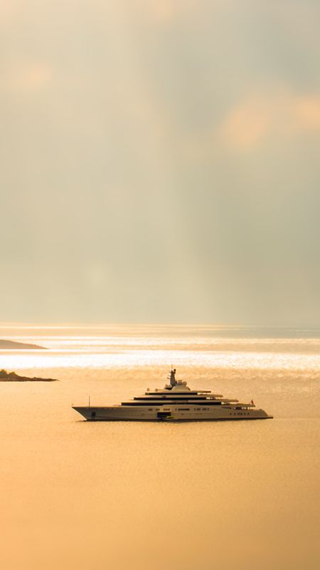 Cruise ship Wallpaper