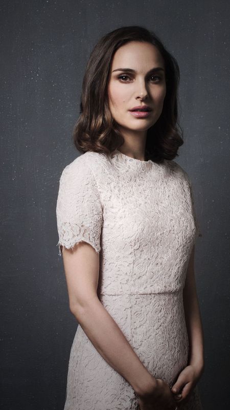 Natalie Portman | Natalie Portman Hollywood Heroine Wallpaper